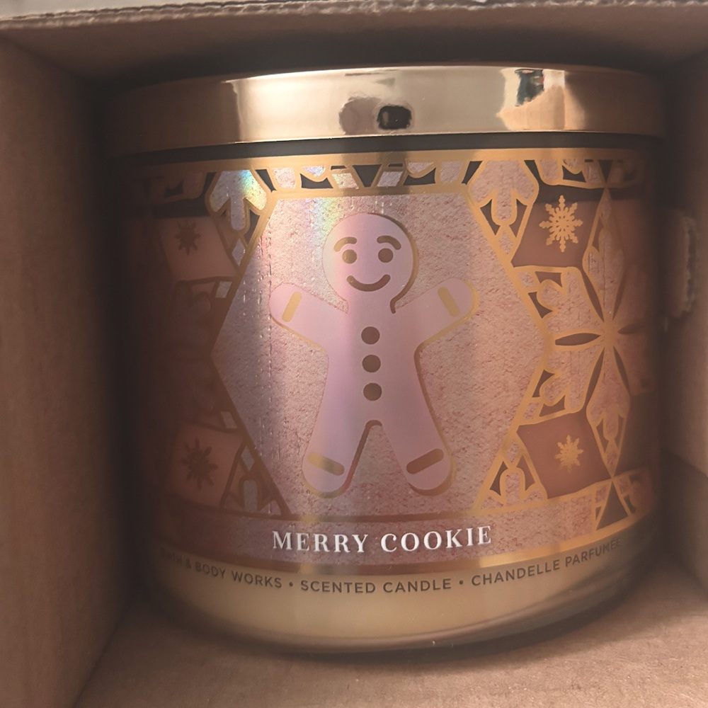 Brand New 3 - Wick Candle White - Merry Cookie